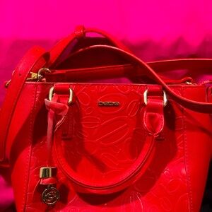 Bebe handbag in excellent condition.